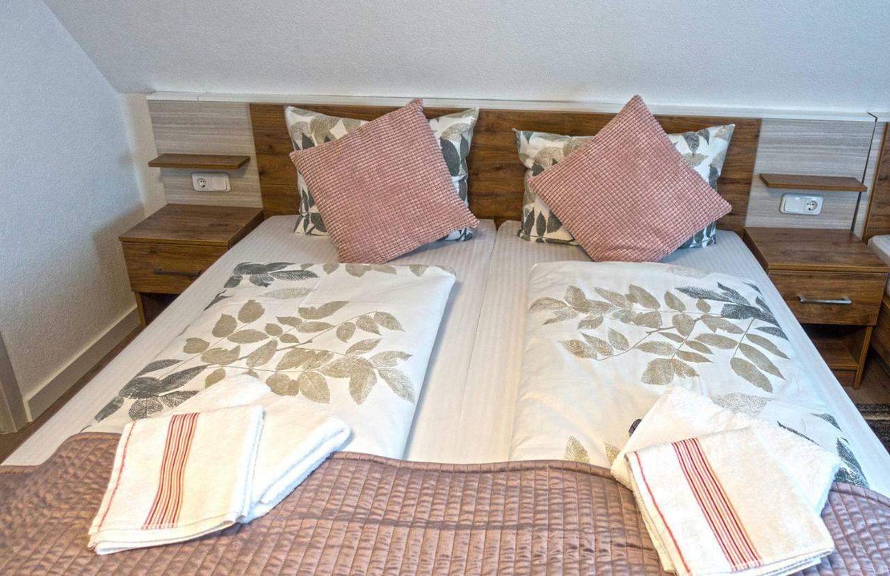 Hotel Zum Boehmegrund Bad Fallingbostel Bagian luar foto